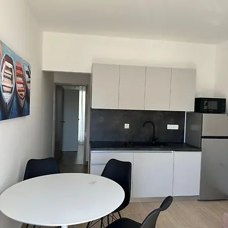 Beachwalk Heaven Milica Apartman Srima