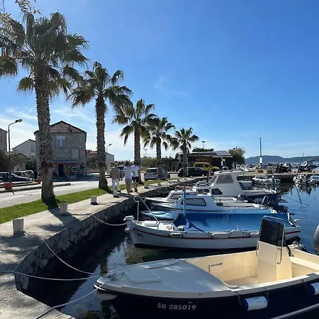 Beachwalk Heaven Milica Apartamento Srima